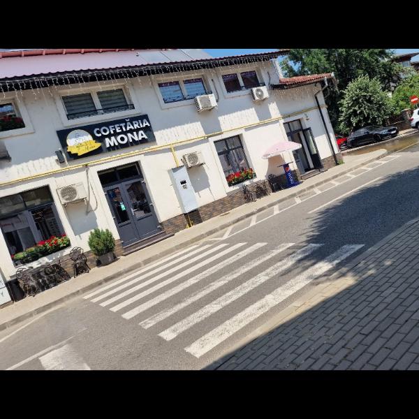 cofetăria mona
